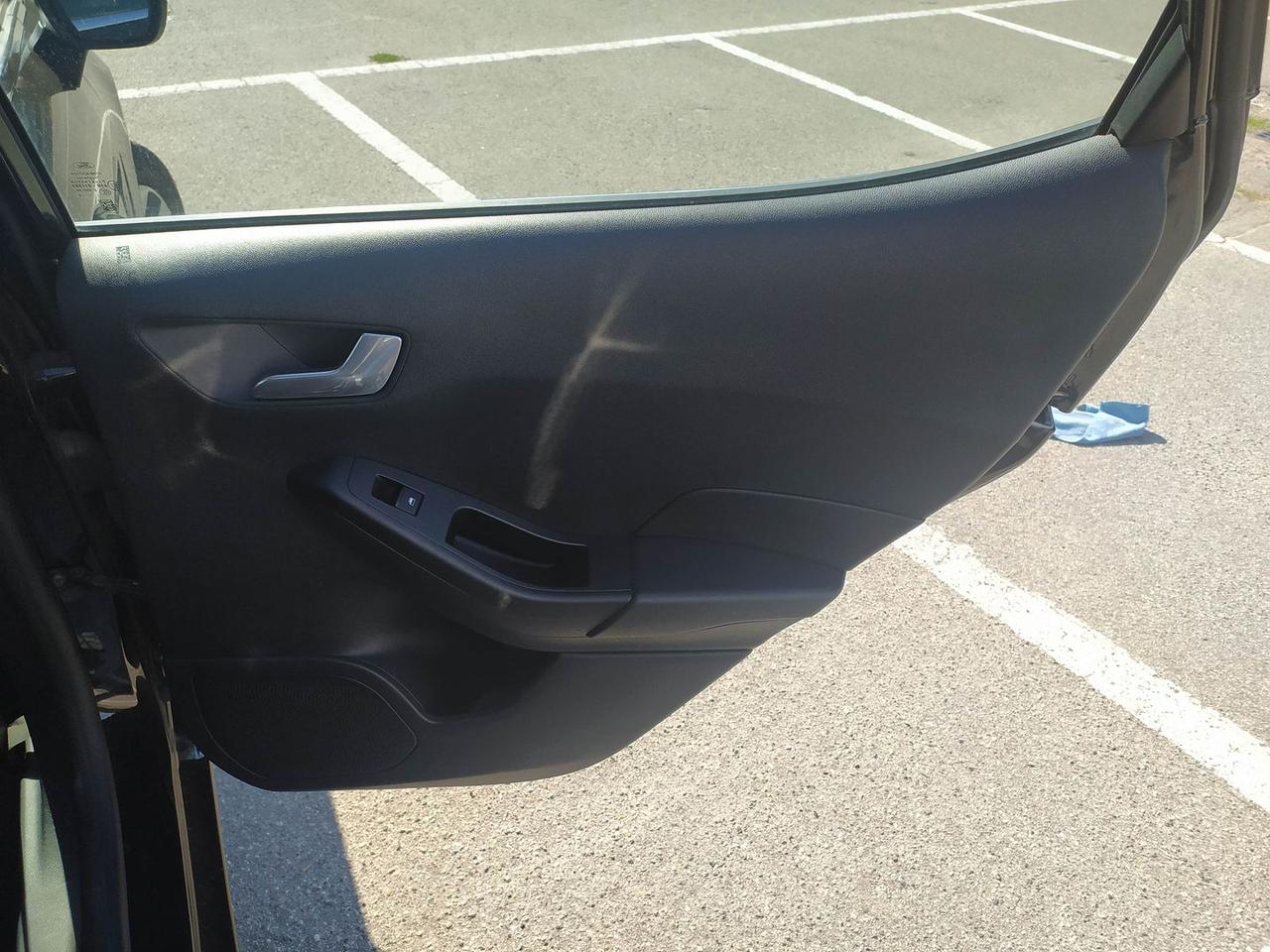 Ford Fiesta Titanium 1.1 75 cv GPL #11526