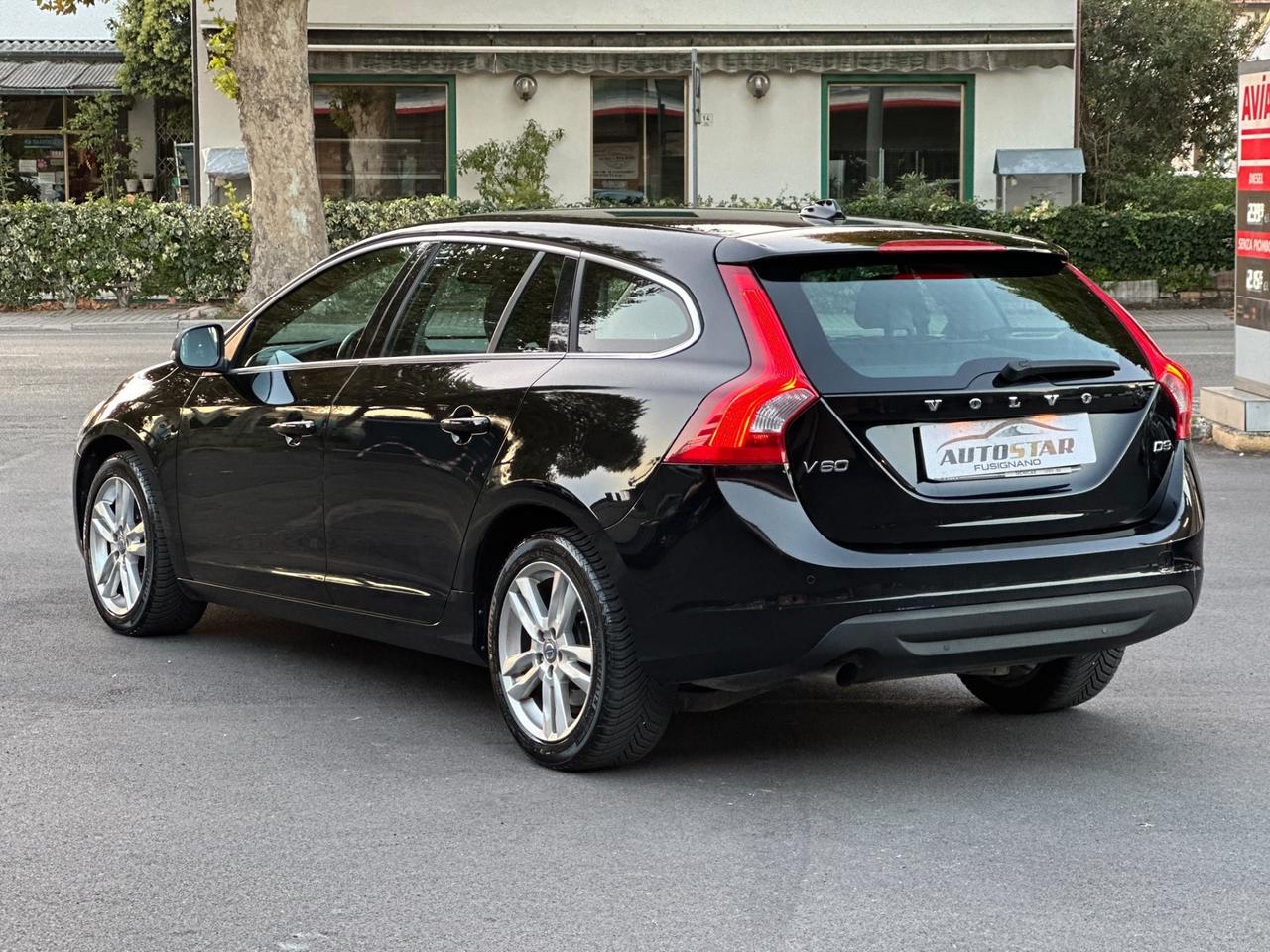 Volvo V60 D5 Geartronic Momentum 2012