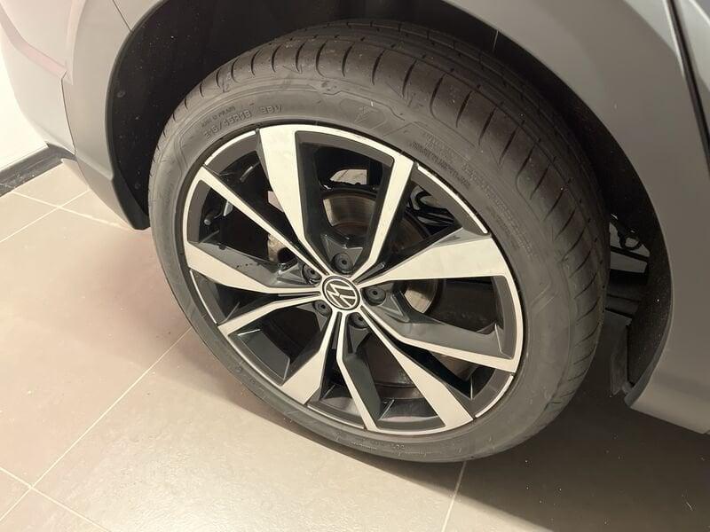 Volkswagen Taigo R-Line 1.0 TSI 81 kW (110 CV) Manuale