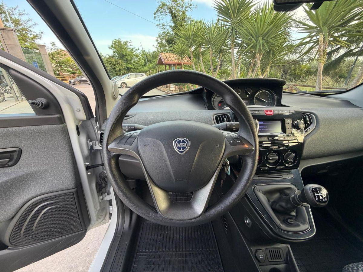 LANCIA - Ypsilon - 1.0 FireFly 5p. S&S Hybrid Gold