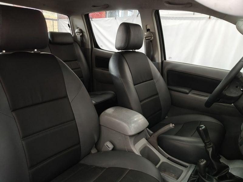 Toyota Hilux Hilux 2.5 D-4D 4WD 4p. Double Cab DLX