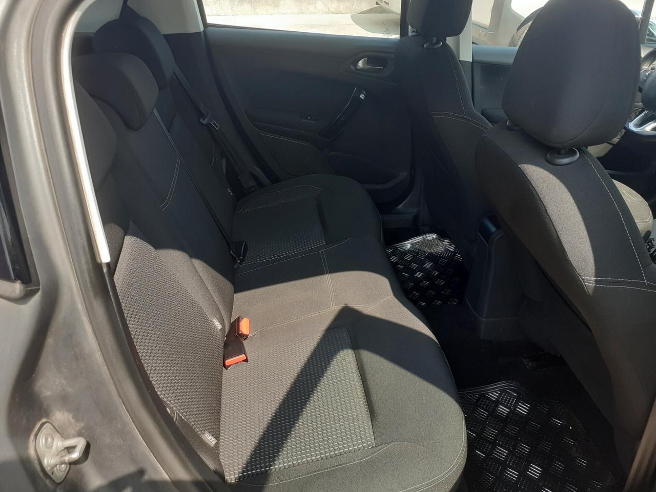 Peugeot 208 Allure 1.6 Hdi 75 cv.NAVI.RETROCAMERA.Euro 6B.MOLTO BELLA