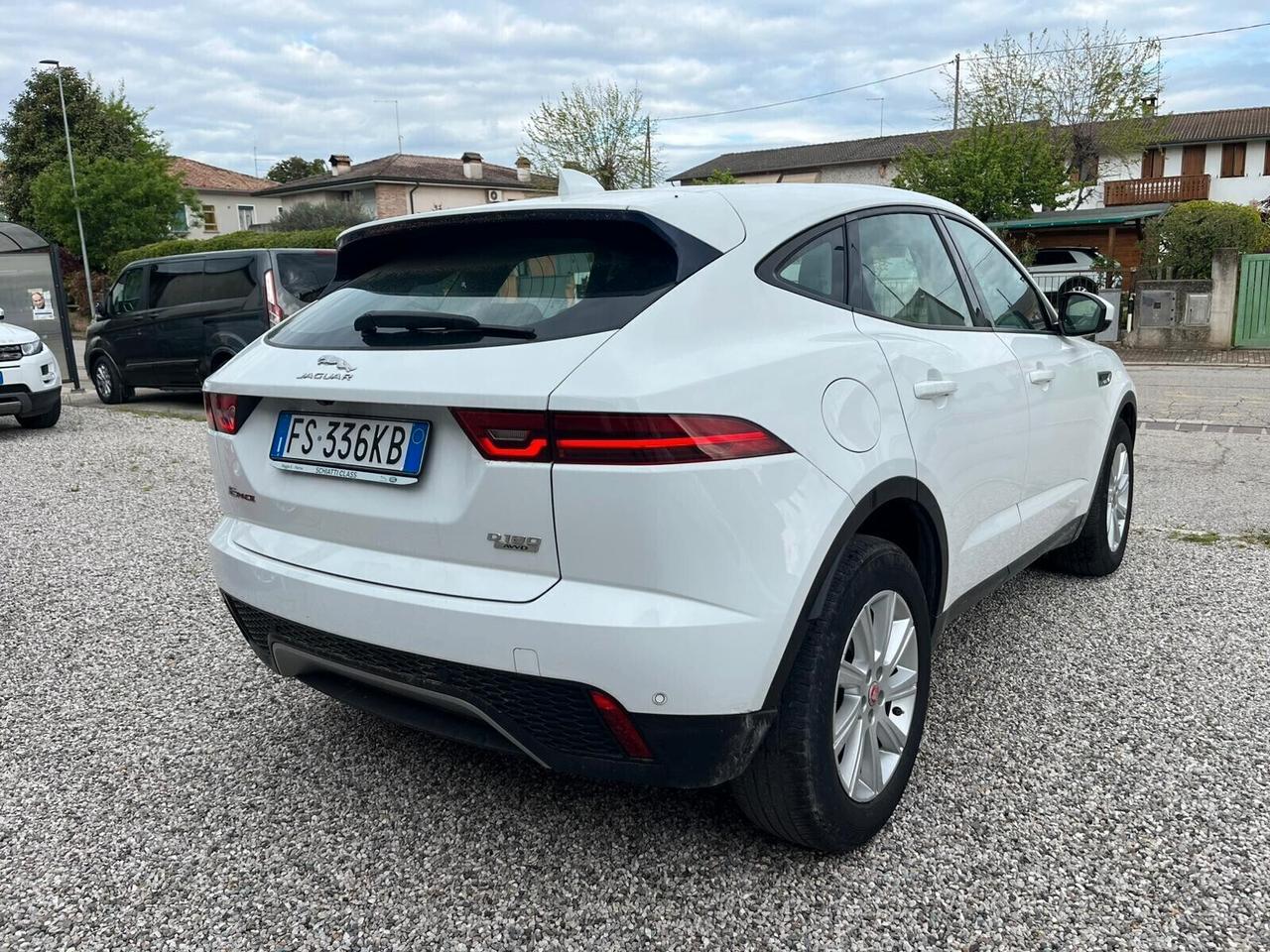 Jaguar E-Pace 2.0D 180 CV AWD aut. R-Dynamic HSE