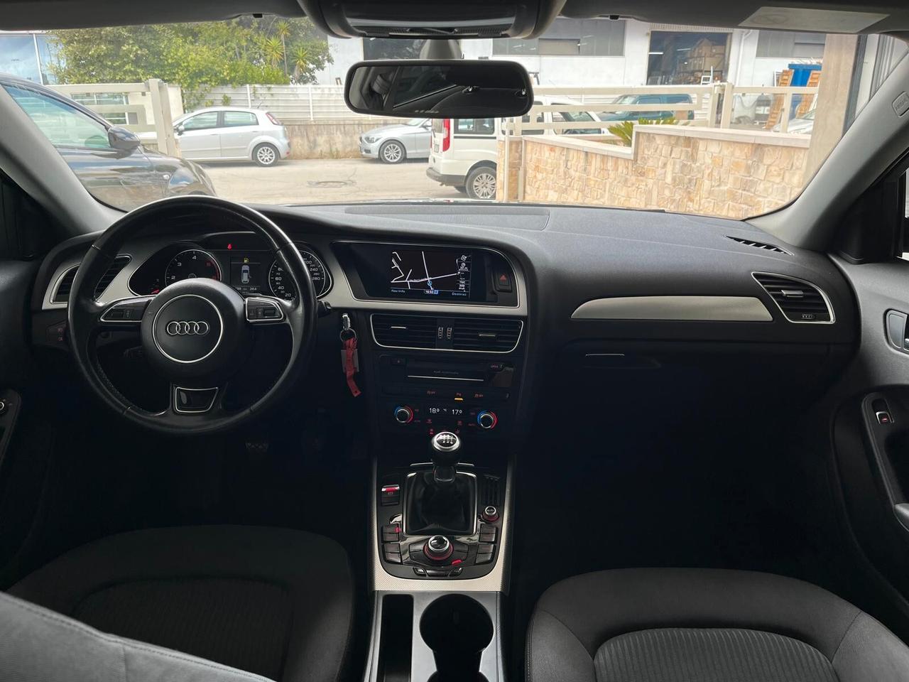Audi A4 2.0 TDI 120 CV S-Line