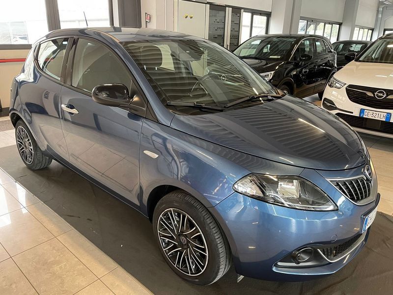 Lancia Ypsilon 1.0 FireFly 5 porte S&amp;S Hybrid Gold