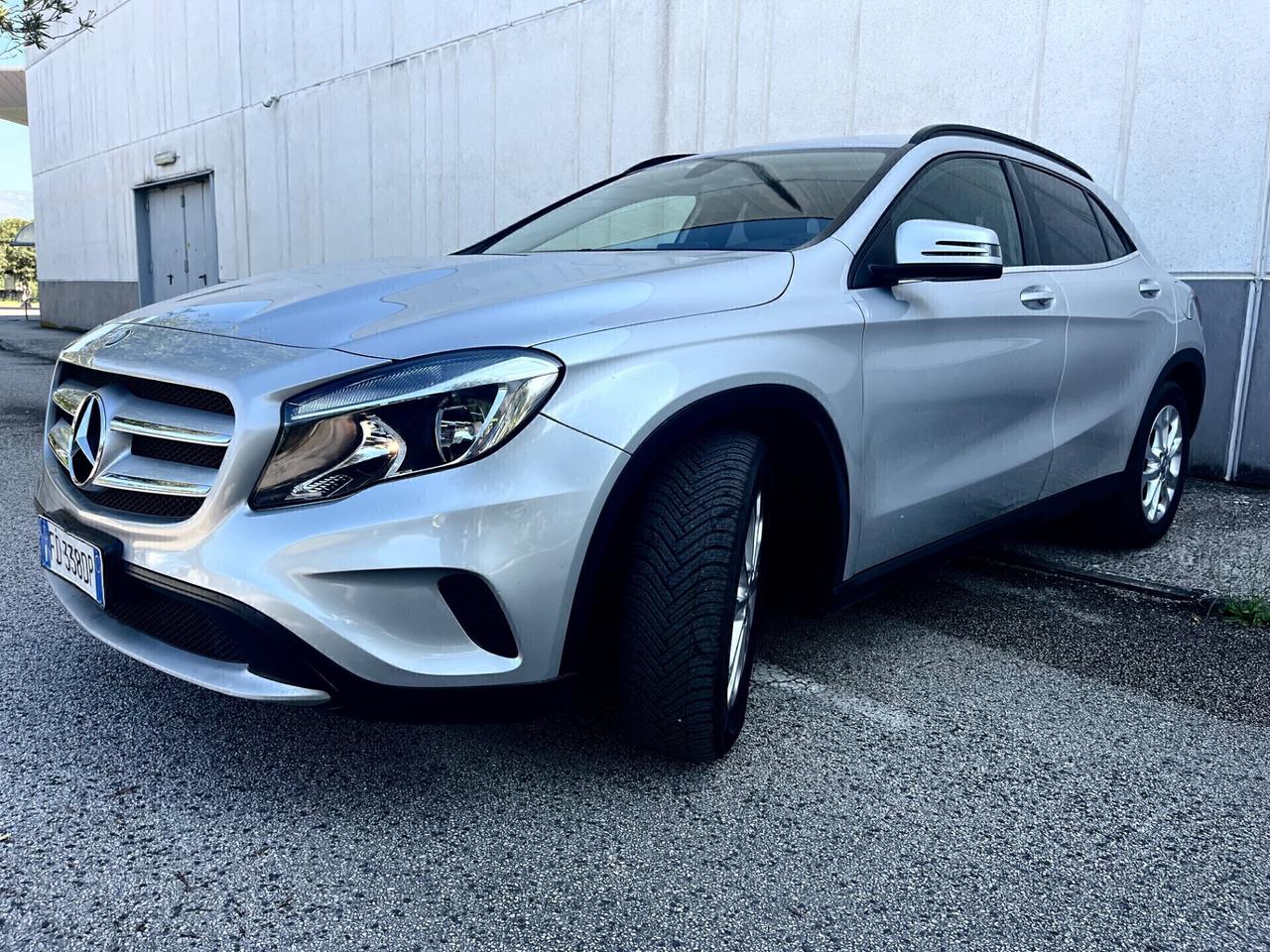 GLA 200 (136cv) MOTORE MERCEDES 4MATIC*AUTOMATICO
