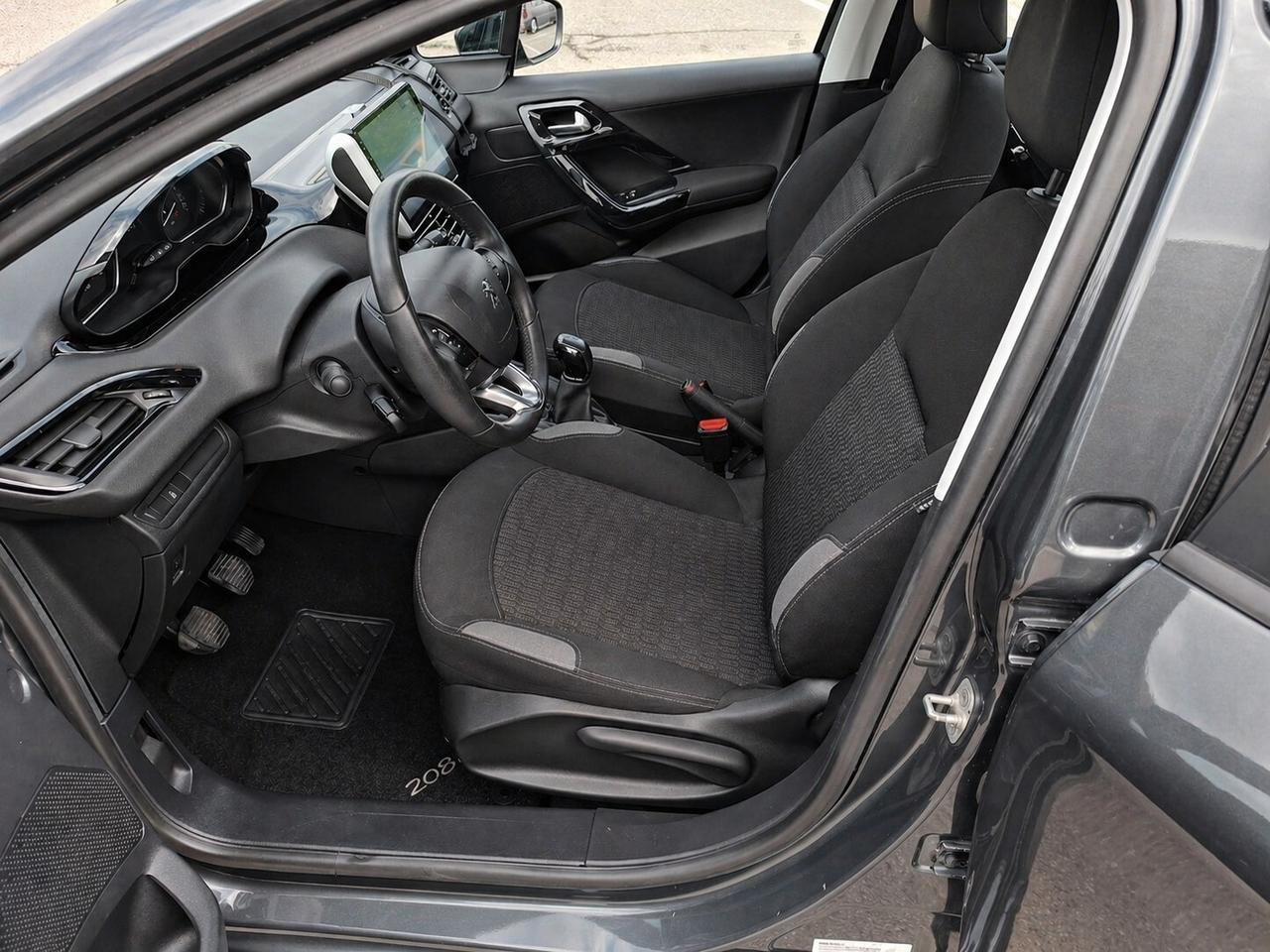 Peugeot 208 2016-1.4 BlueHDi 100 5 porte Allure NAVI LED GARANZIA NEOPATENTATI