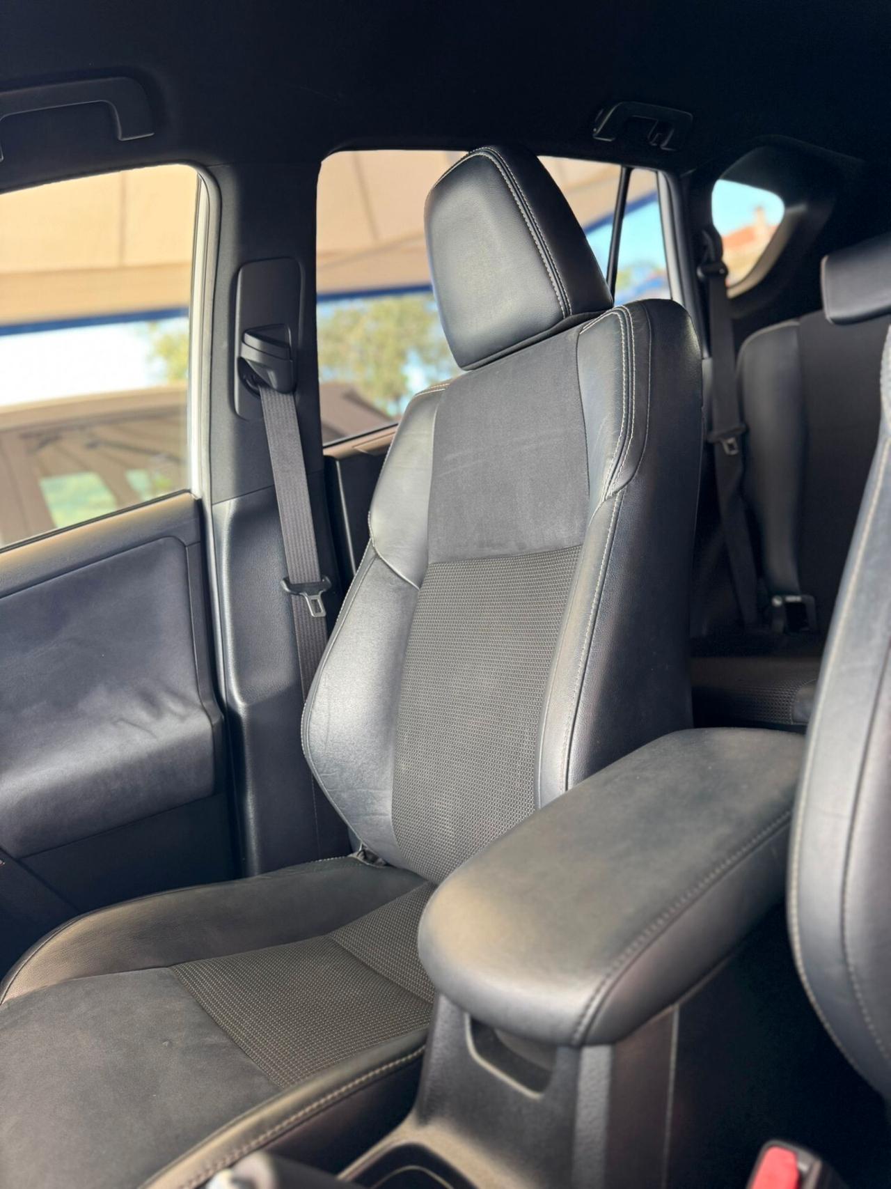 Toyota RAV 4 RAV4 2.0 D-4D 2WD Lounge