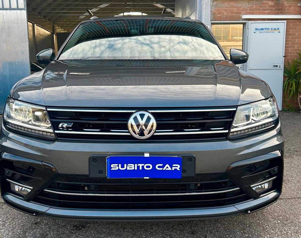 Volkswagen Tiguan 2.0 TDI SCR DSG R-LINE INTERNO ED ESTERNI