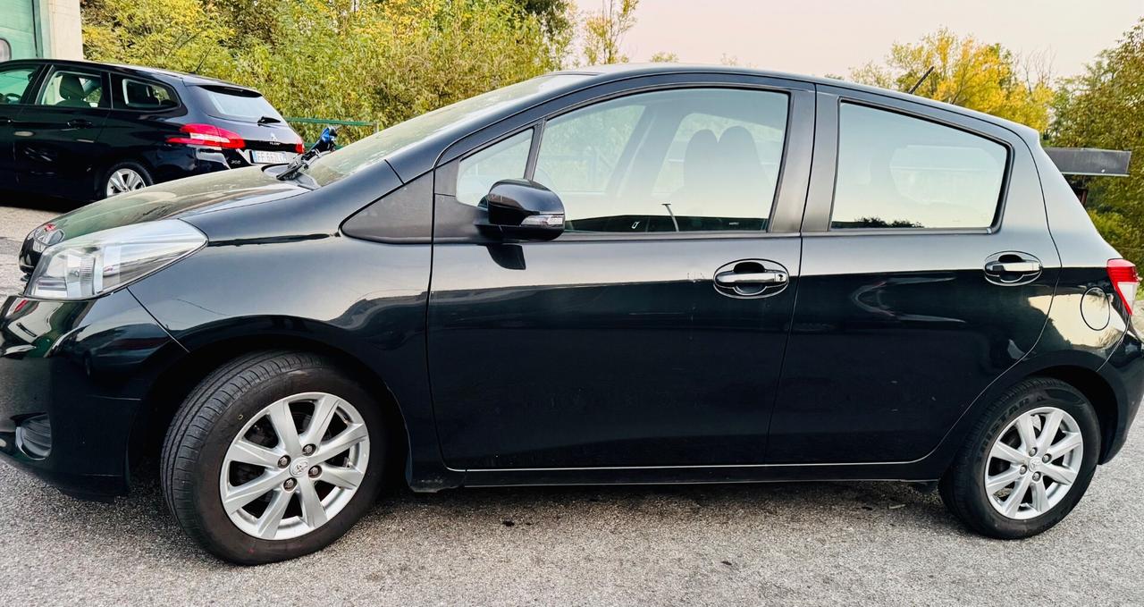 Toyota Yaris 1.3 5 porte Lounge Ok Neopatentati