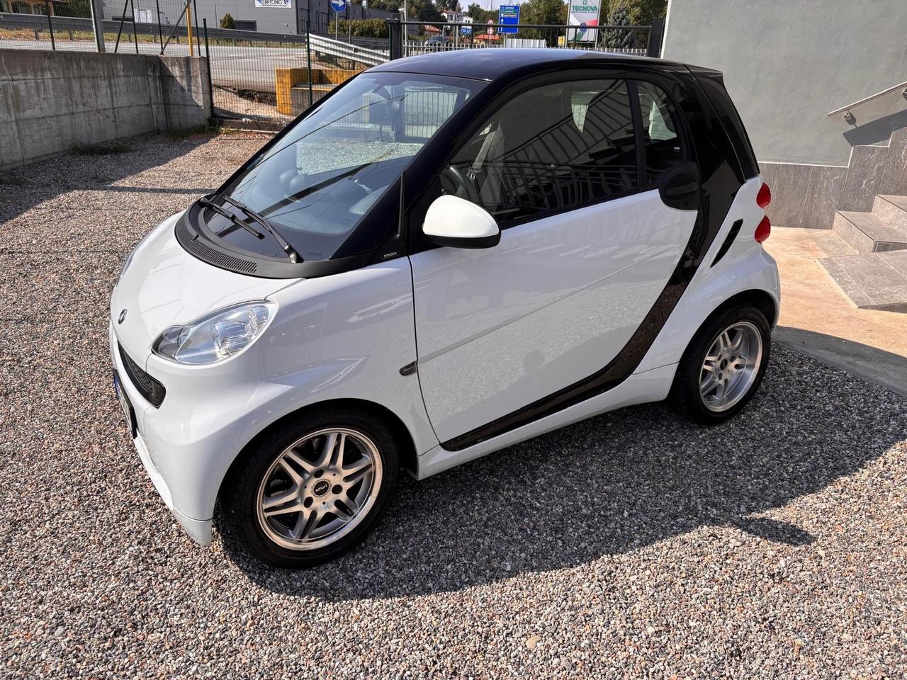 Smart ForTwo 800 40 kW coupé passion cdi