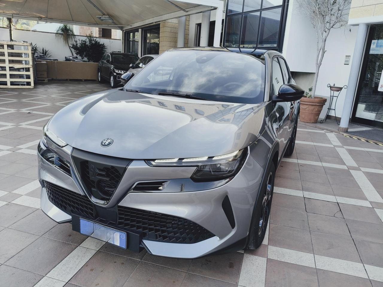 Alfa Romeo Junior 1.2 136 CV Hybrid Speciale KM.ZERO