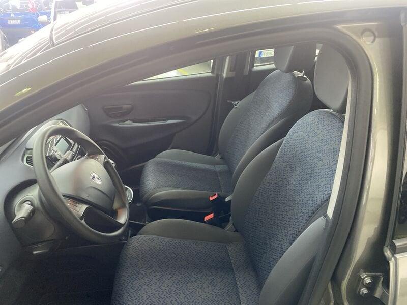 Lancia Ypsilon III 2015 1.0 firefly hybrid Gold s&s 70cv