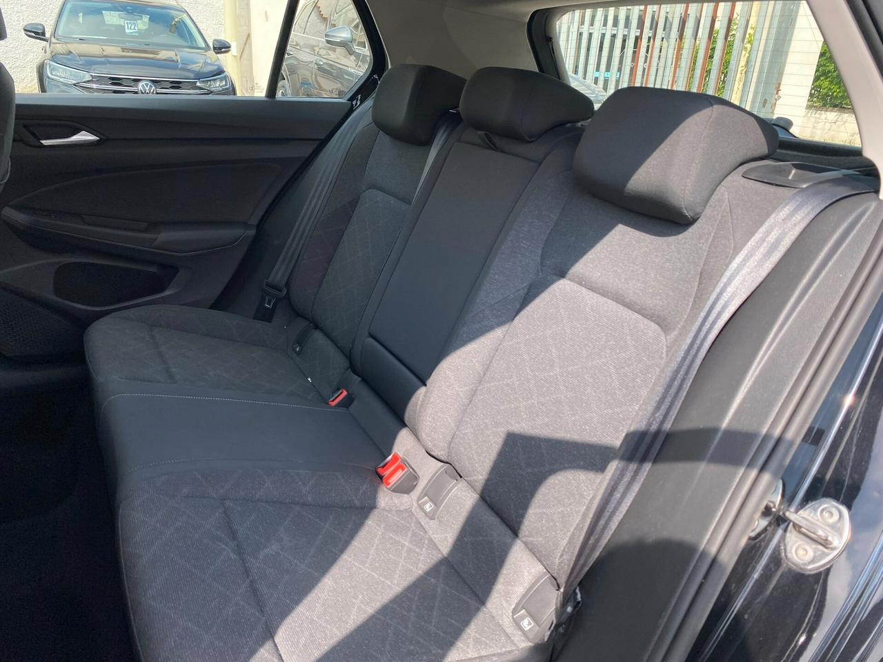 Volkswagen Golf 8 Life 2.0 TDI 116CV DSG