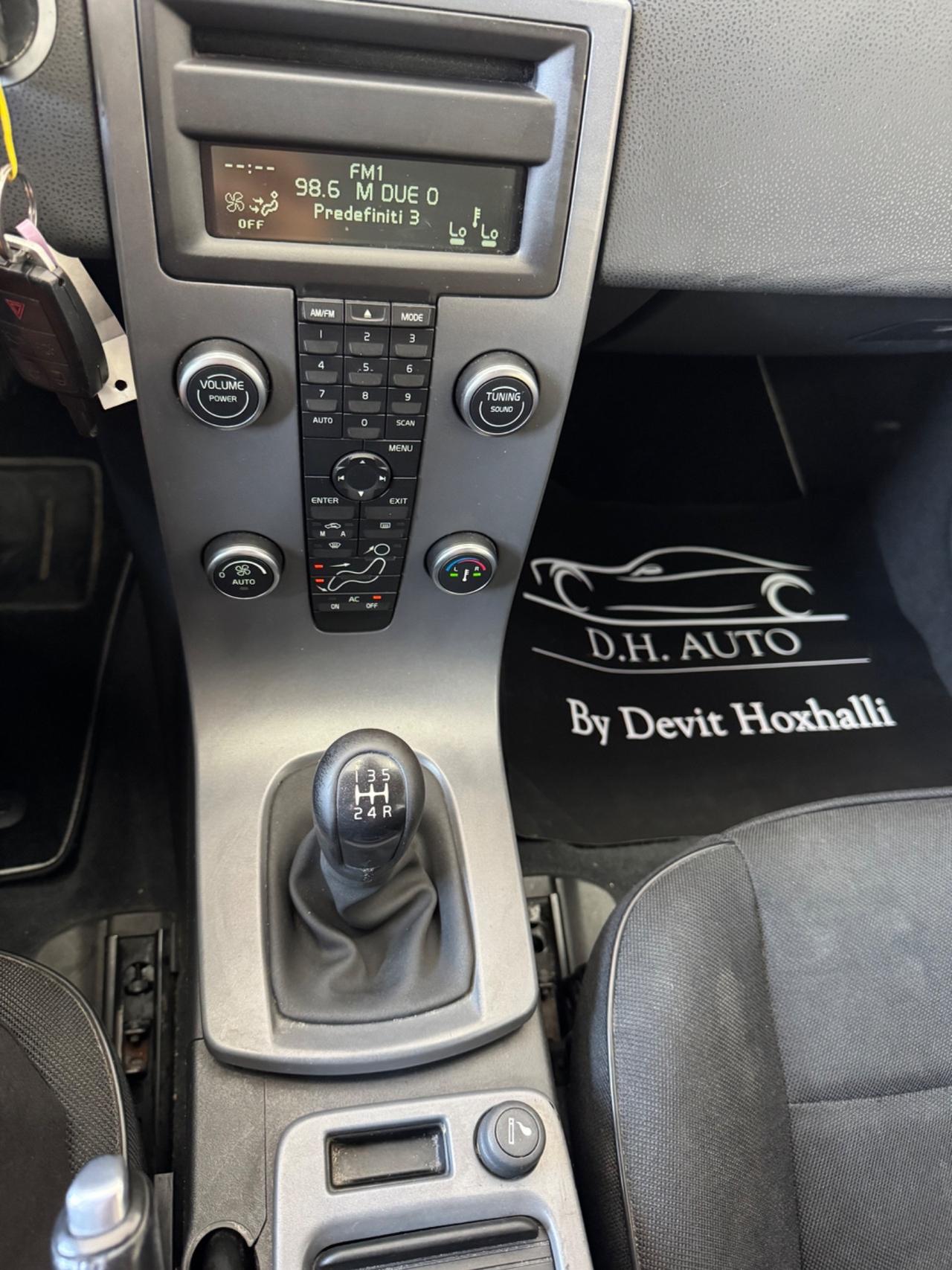 Volvo V50 D2 R-design