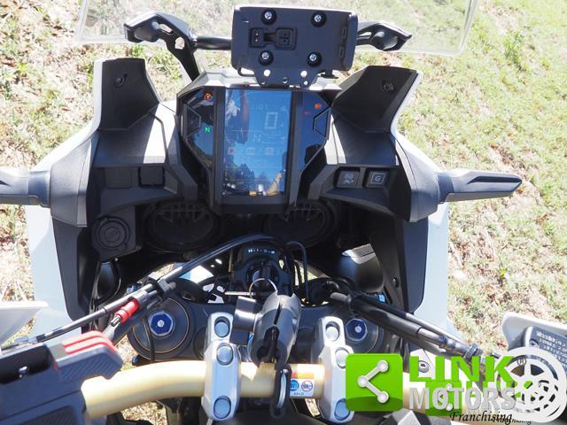 HONDA Africa Twin CRF 1000 L TRICOLOUR TRAVEL EDITION