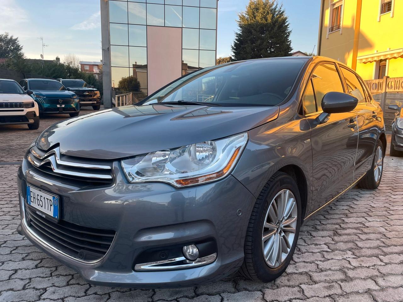 Citroen C4 1.6 VTi 120 Exclusive NAVI CRUISE PDC