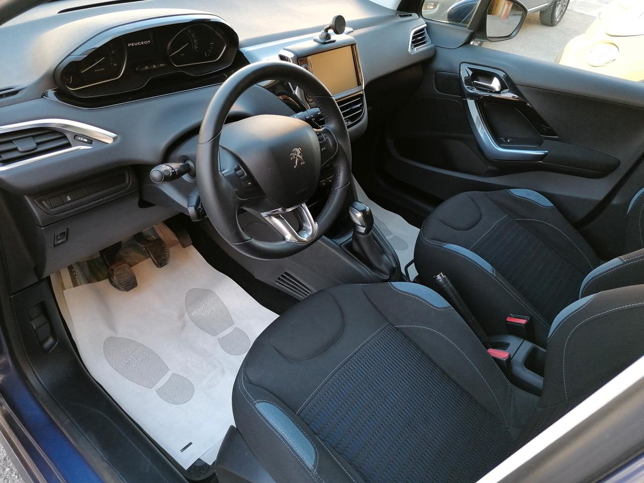 Peugeot 208 1.4 HDi 68 CV 5 porte Allure