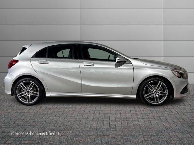 MERCEDES-BENZ A 200 d Automatic 4Matic Premium