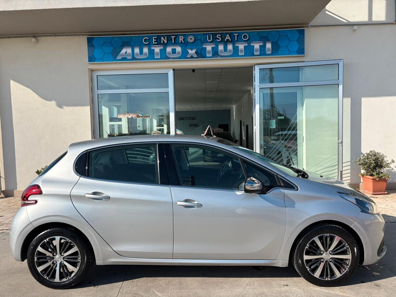 Peugeot 208 BlueHDi 75 5 porte Allure