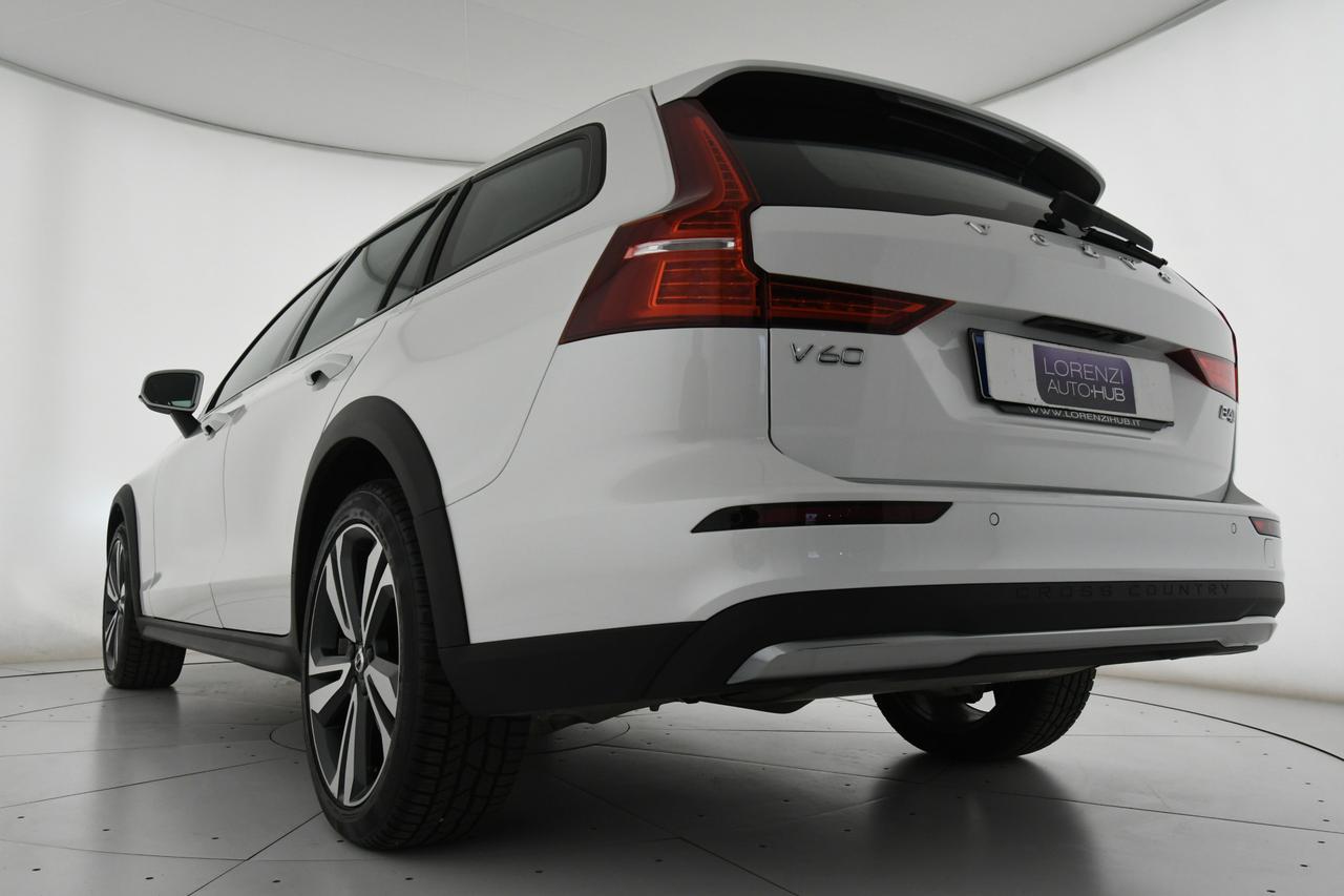 VOLVO V60 Cross Country 2.0 b4 Core awd auto CAMERA+FULL LED