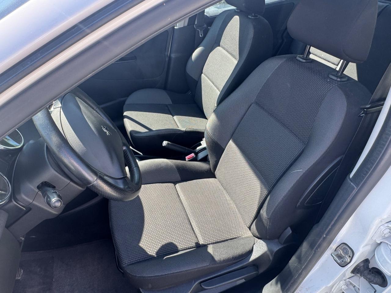 Peugeot 207 1.4 HDi 70CV 5p. Allure