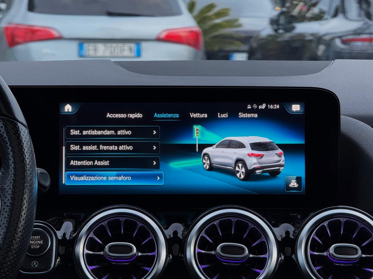 Mercedes-Benz GLA 200 d Premium Plus AMG TETTO