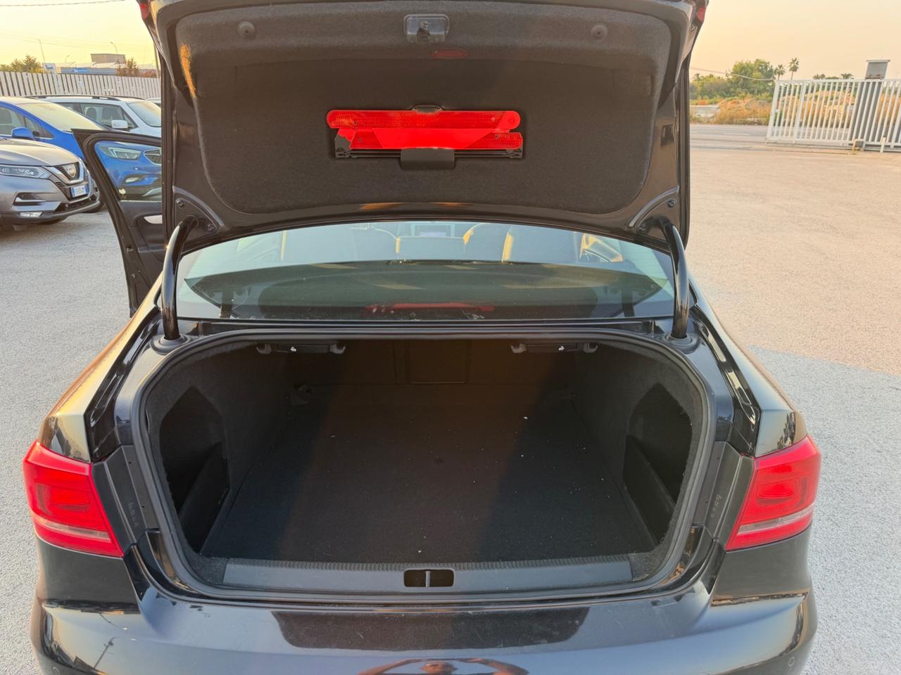 VOLKSWAGEN PASSAT 2.0 TDI DSG 140 BERLINA FULL