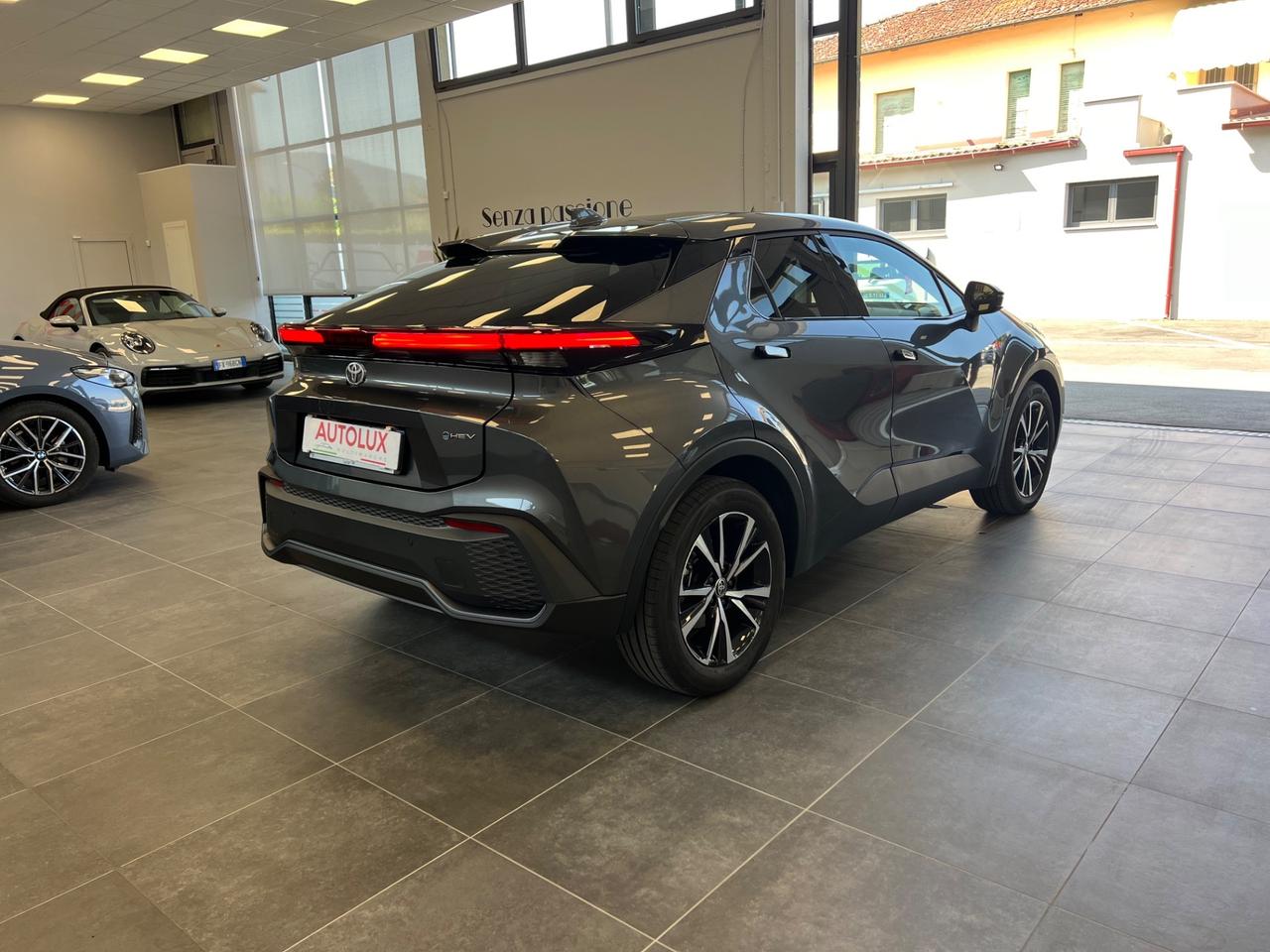 Toyota C-HR 1.8 Hybrid E-CVT Trend