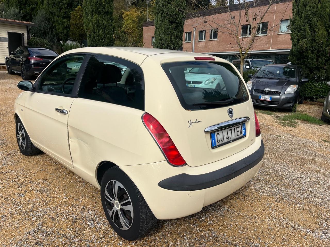 Lancia Y 1.2i cat LS