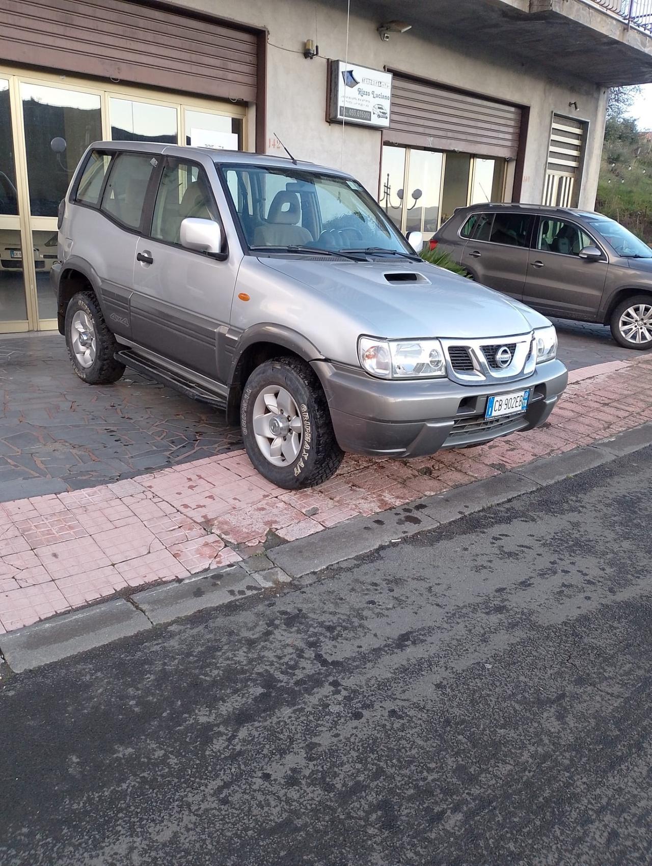Nissan Terrano II Super 3.0 DiT 3 porte Hard Top
