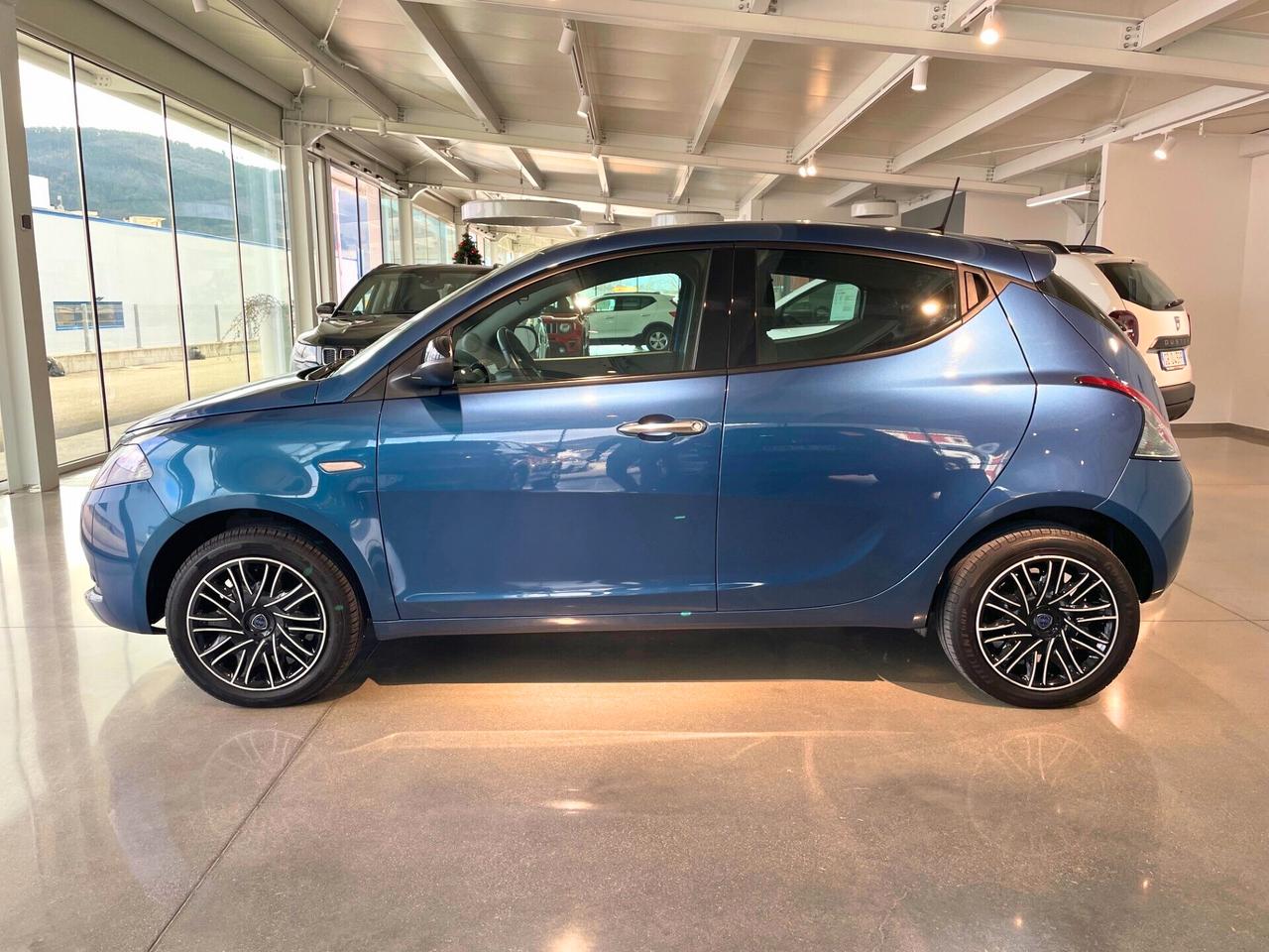 Lancia Ypsilon 1.0 FireFly 5 porte S&S Hybrid Gold