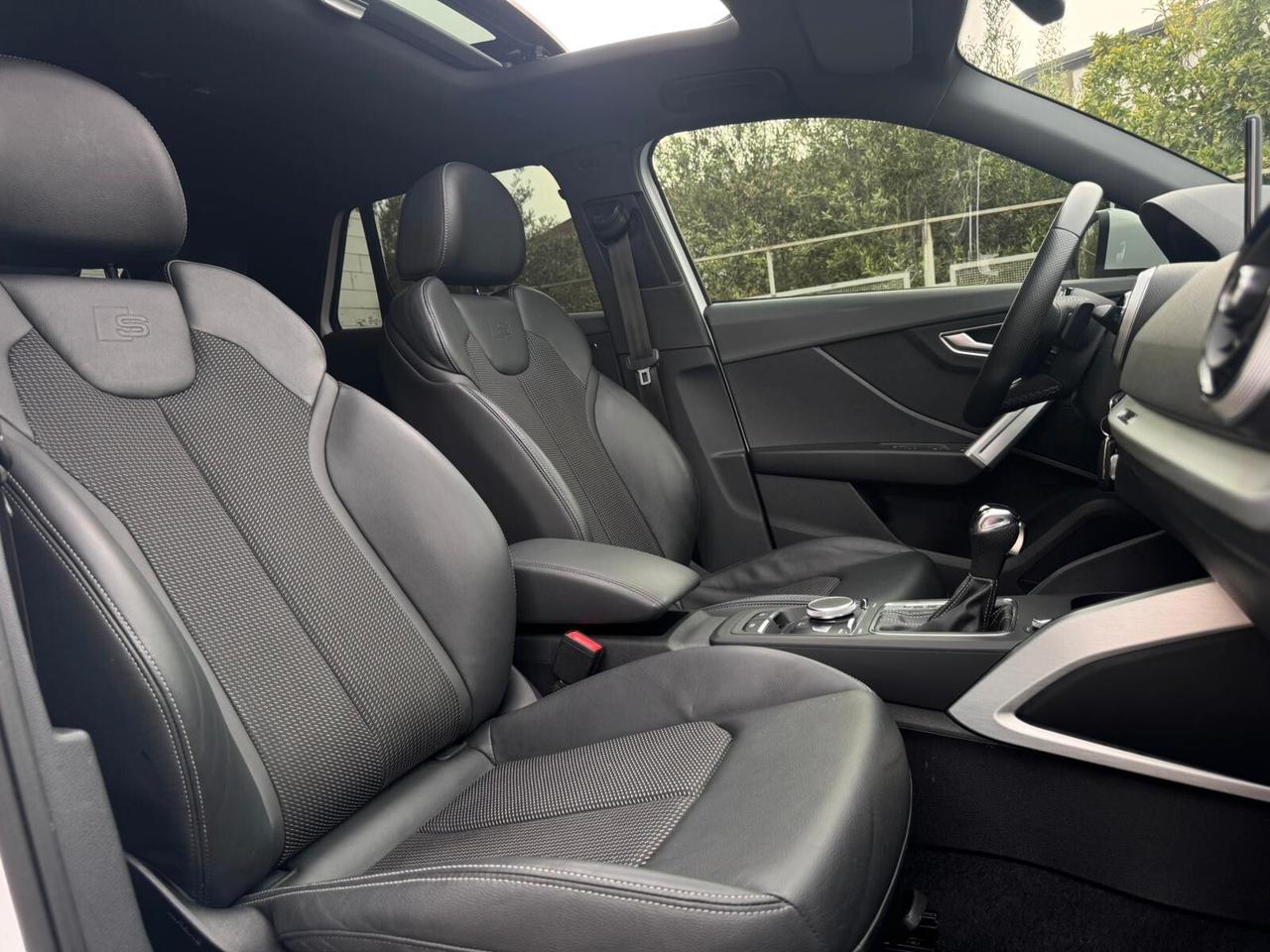 Audi Q2 30 TDI S tronic 3X S-line Edition - Tetto apribile