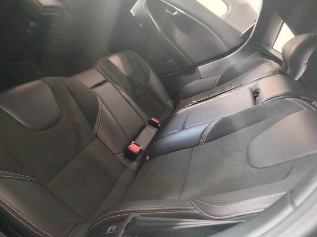 VOLVO V40 D2 R-design