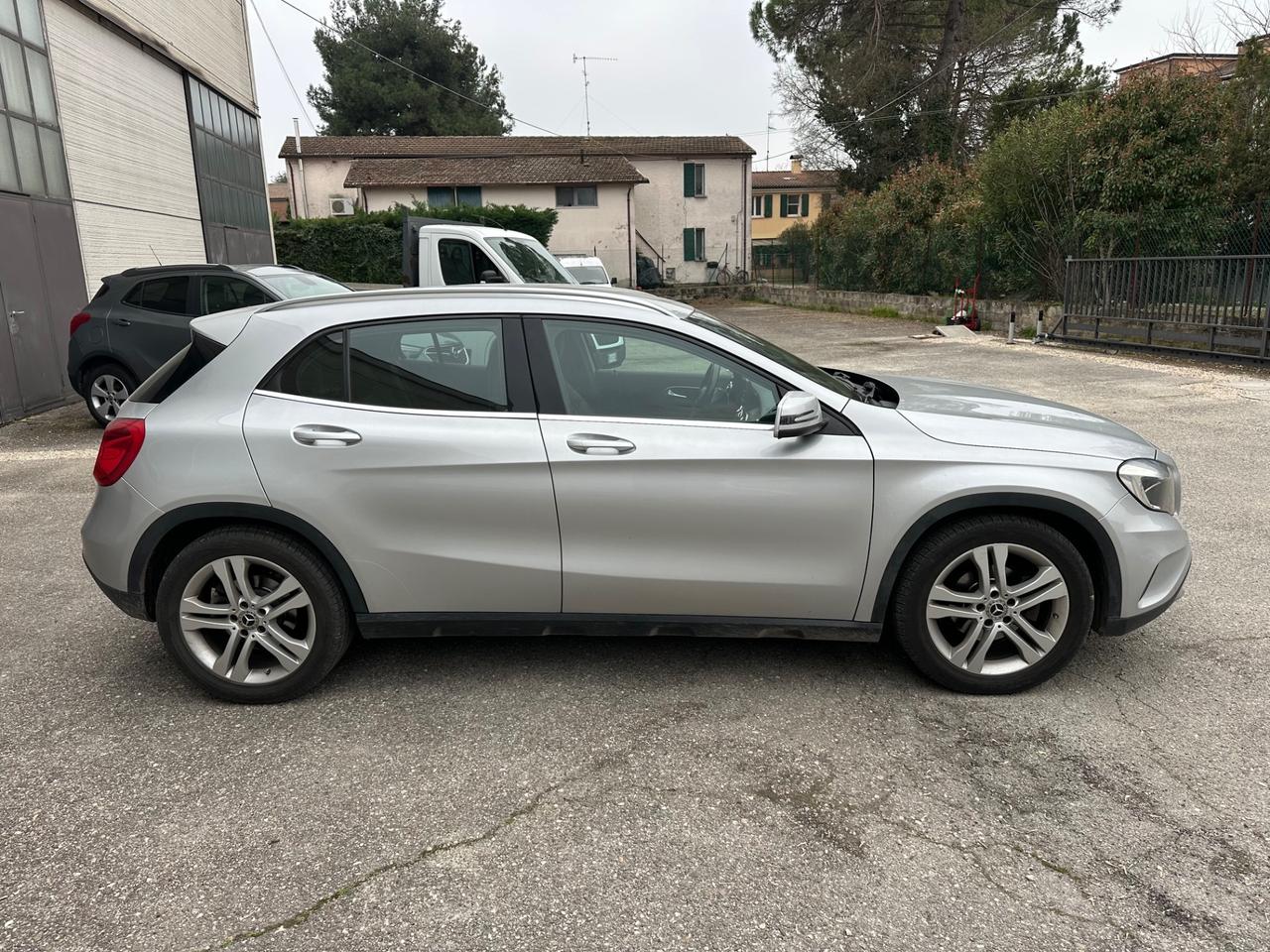 Mercedes-benz GLA 200 CDI Premium Possibile Finanziamento