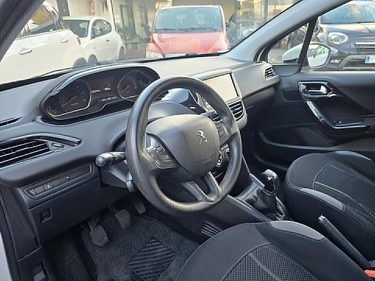 Peugeot 208 1.4 DIESEL 75CV tagliandata