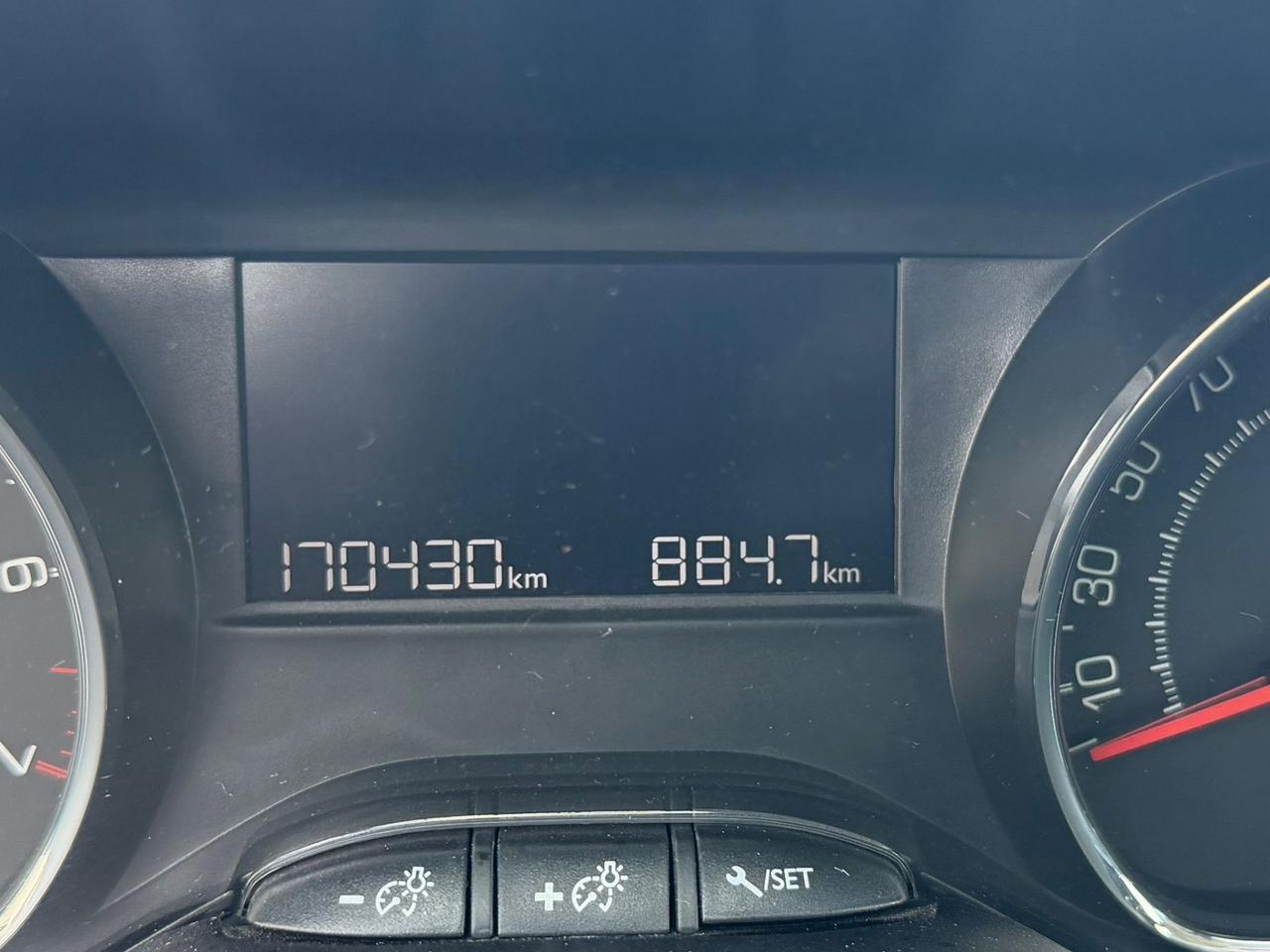 Peugeot 208 1.2 benzina. 12 mesi di garanzia