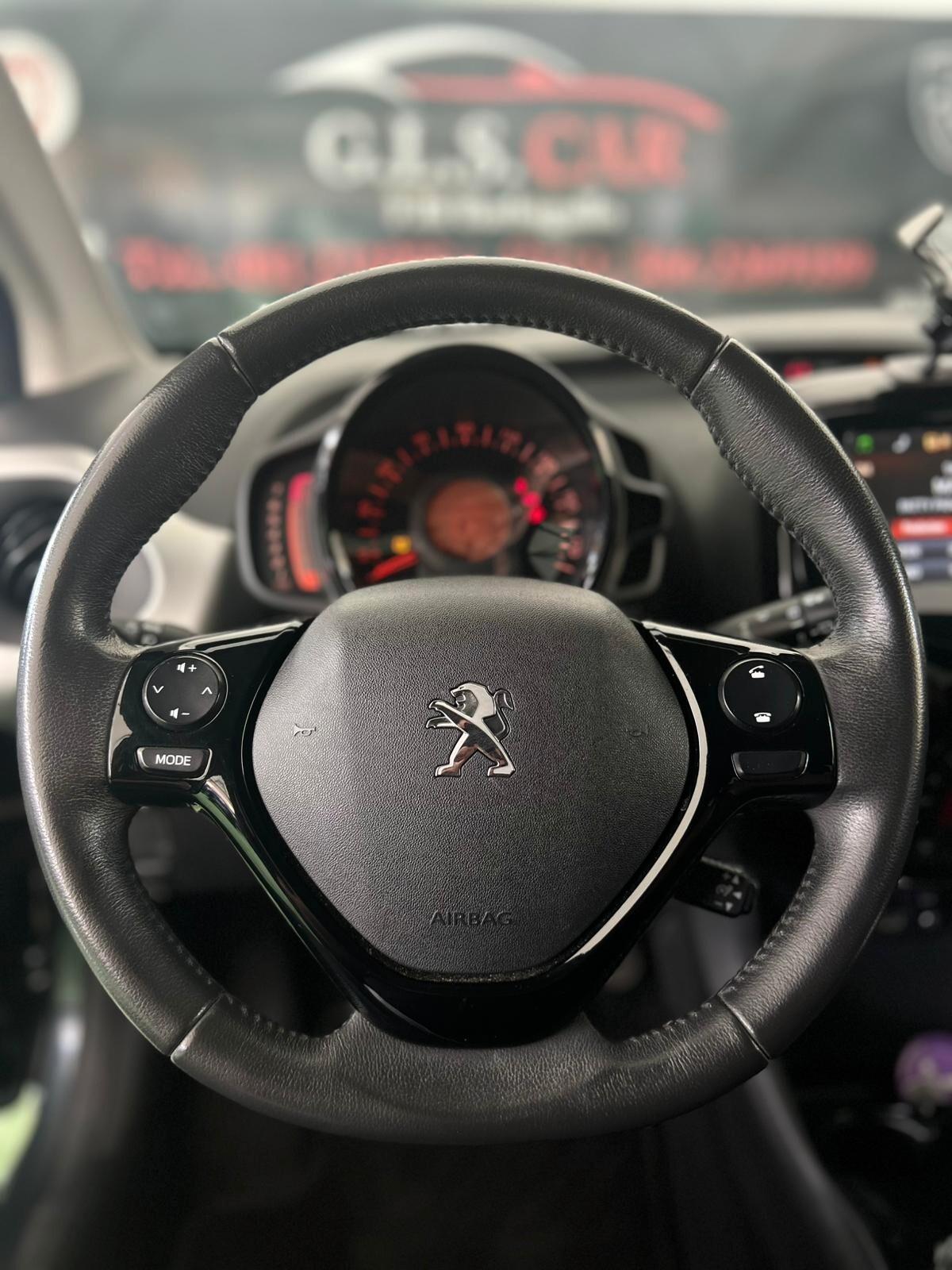 Peugeot 108 PureTech 82 5 porte Allure TOP!