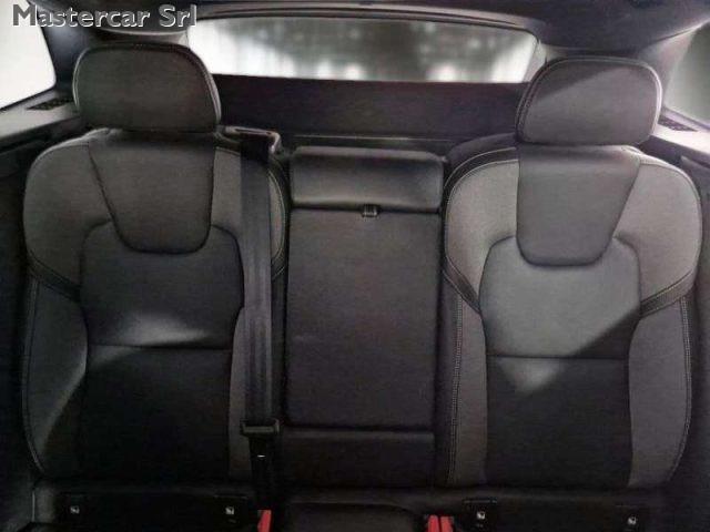 VOLVO XC60 B4 197cv AUTOMATICO R-DESIGN N1 - GJ053YH