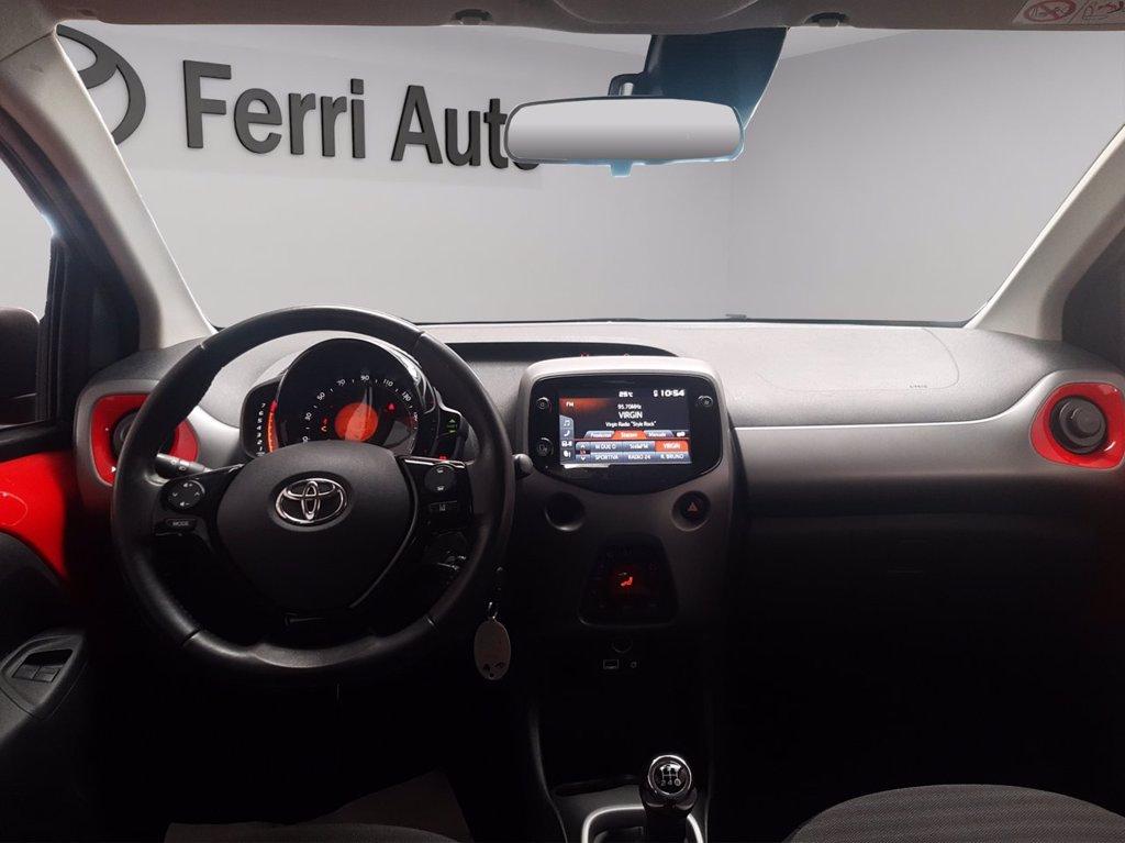 TOYOTA Aygo 5p 1.0 x-play 72cv del 2019