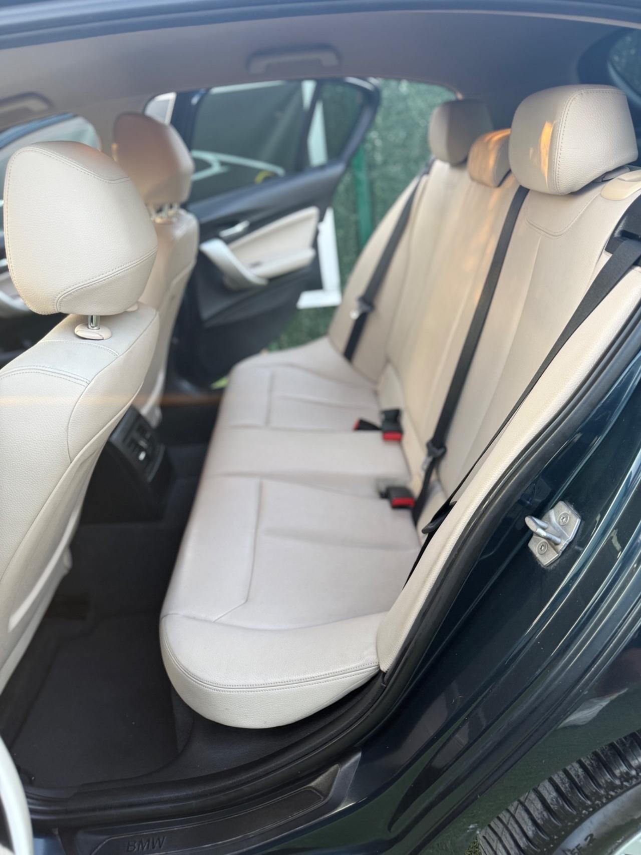 Bmw F20 118D 2015 AUTOMATICA NEOPATENTATI SPORT LINE