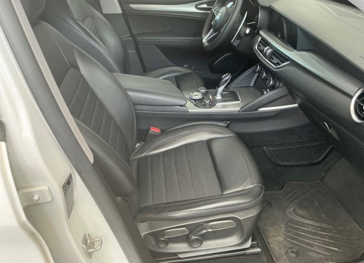 Alfa Romeo Stelvio 2.2 Turbodiesel 210 CV AT8 Q4 Executive