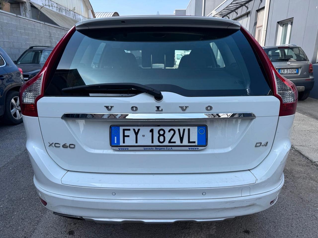 Volvo XC 60 D4 Geartronic Summum*EURO6*NAVI*CERCHI
