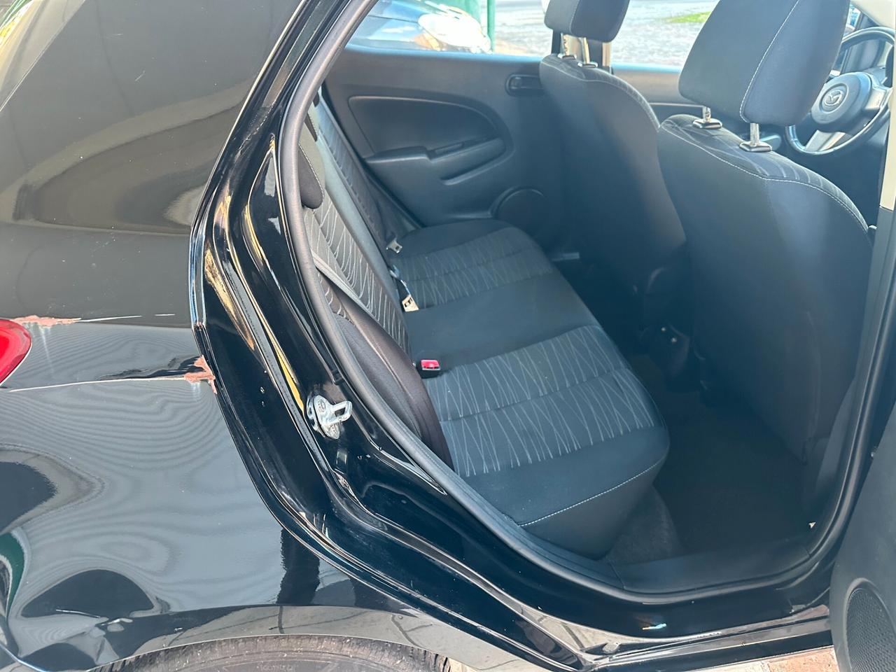 Mazda 2 1.3 (12 RATE)