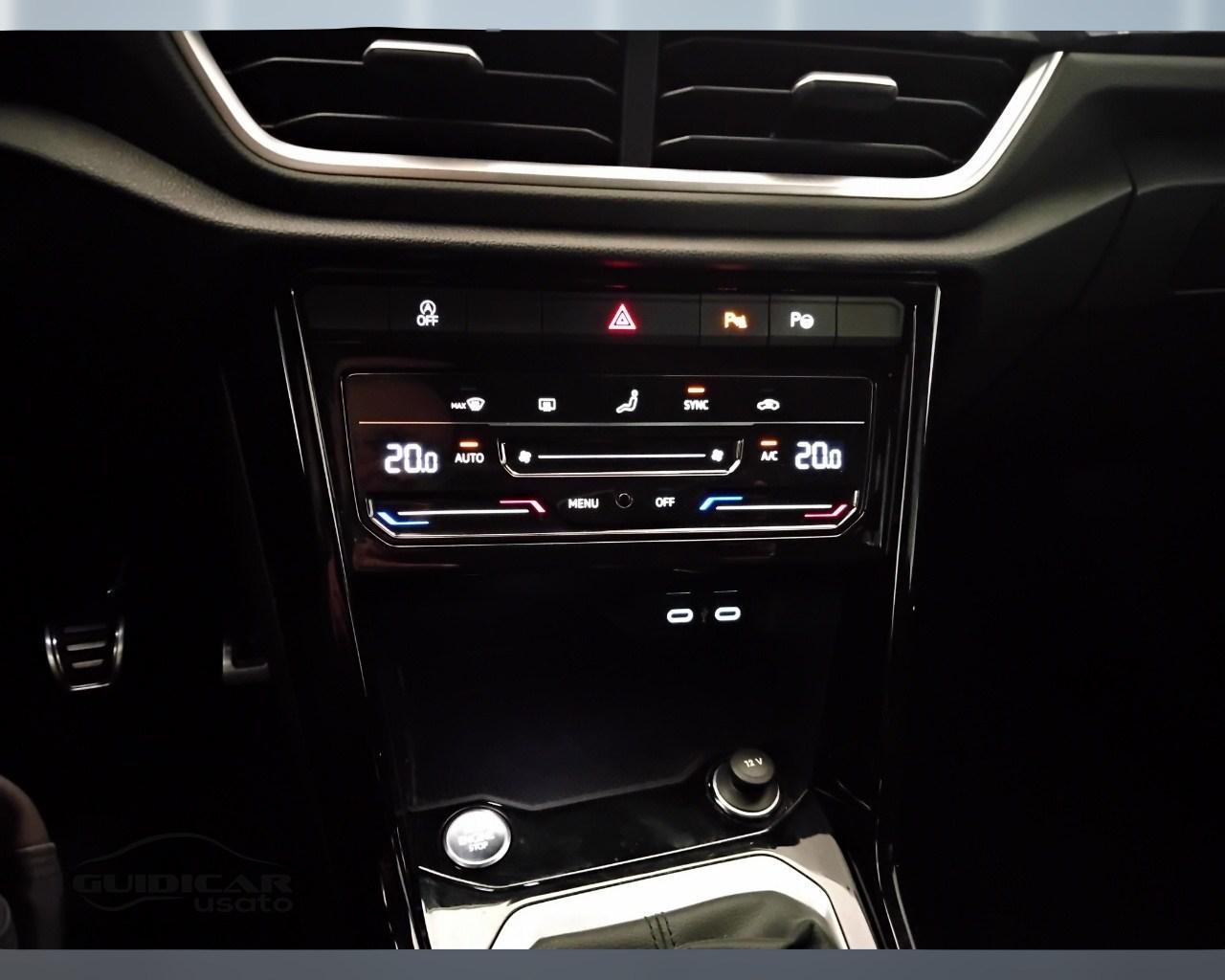 VOLKSWAGEN T-Roc I 2022 - T-Roc 1.0 tsi R-Line 110cv