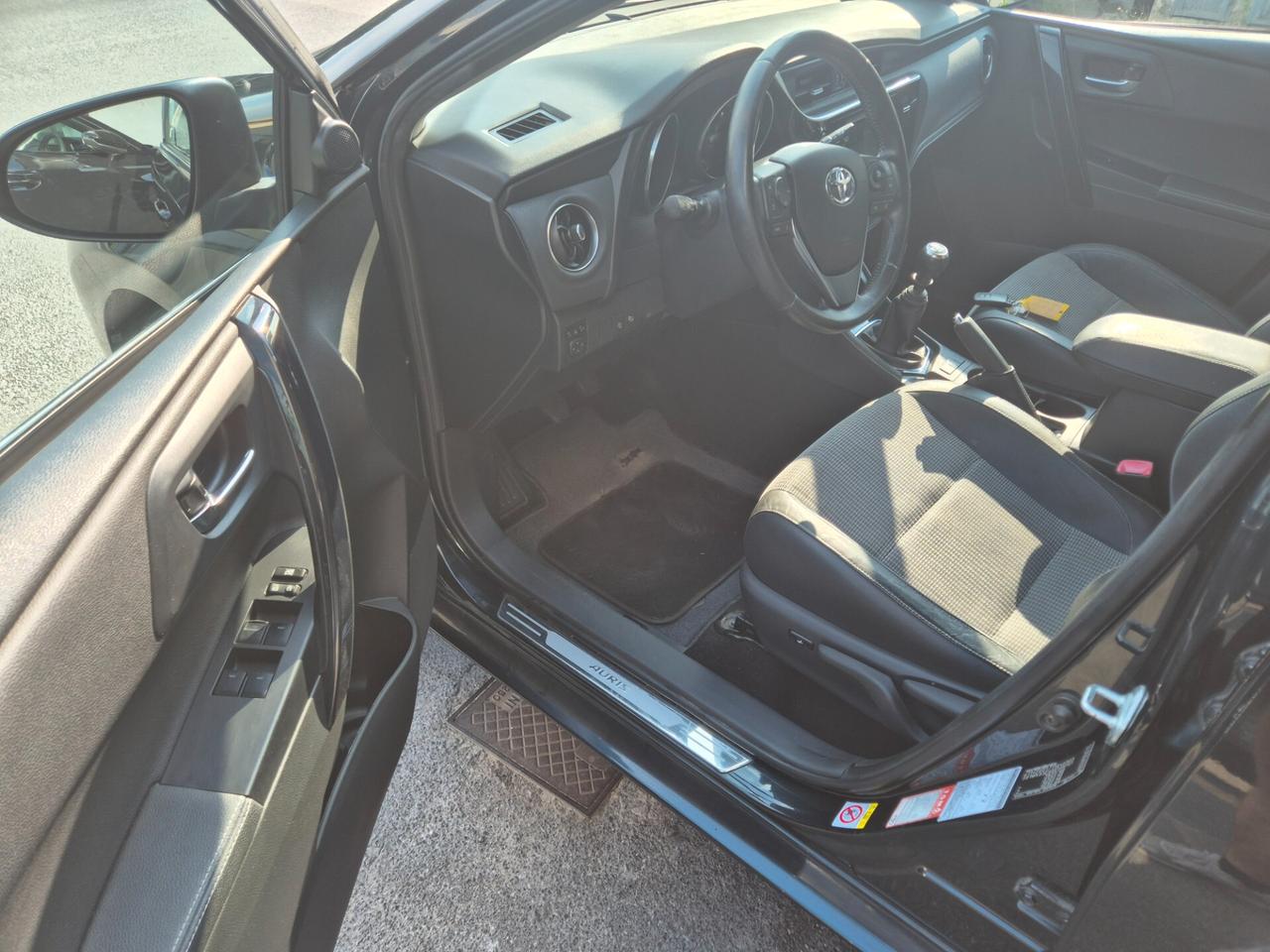 Toyota Auris 1.2 Turbo Lounge TAGLIANDATA REGOLARMENTE