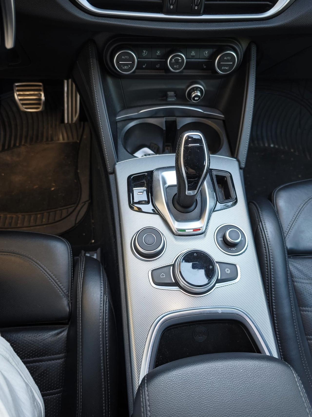 Alfa Romeo Stelvio 2.2 Turbodiesel 210 CV AT8 Q4 Veloce