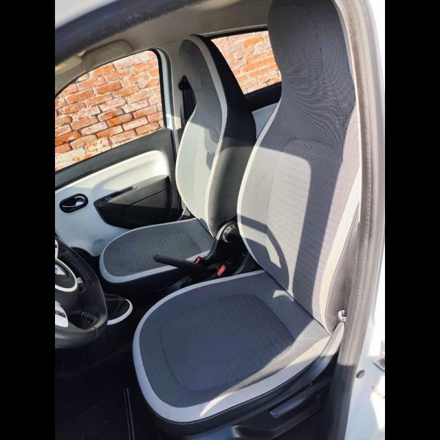 RENAULT Twingo SCe Lovely