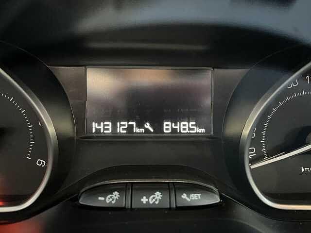 Peugeot 2008 BlueHDi 100 Active