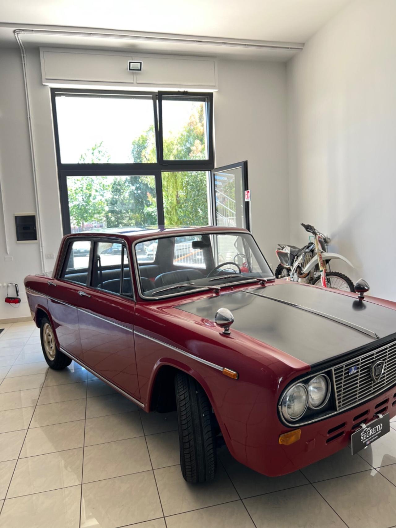 Lancia Fulvia 2C del 1965 TARGHE E LIBRETTO ORIGINALI COMPLETAMENTE RESTAURATA”MOTORE,TAPPEZERIA,CARROZERIA”